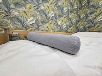 Apvali pagalvė kojoms