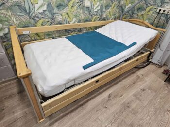 Slaugos pakėlimo paklodė su rankenomis